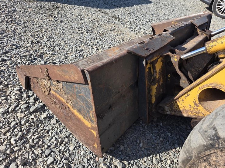 john-deere-250-image-11