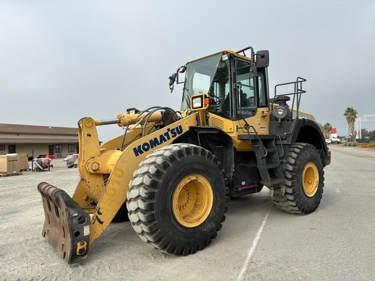 2015-komatsu-wa380-8-image-1