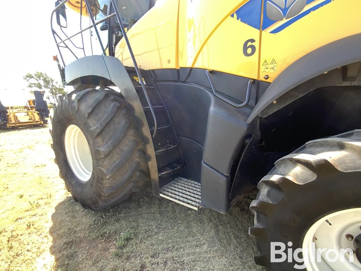 2016-new-holland-fr850-image-9