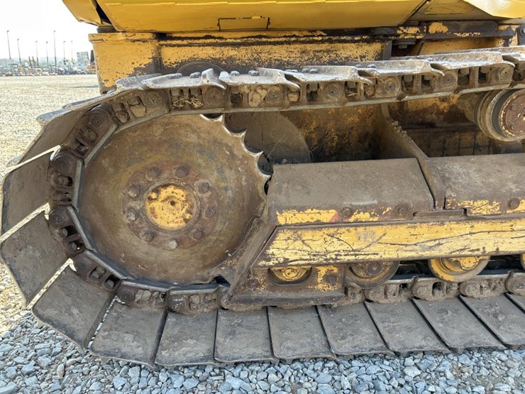 2003-deere-450h-image-56