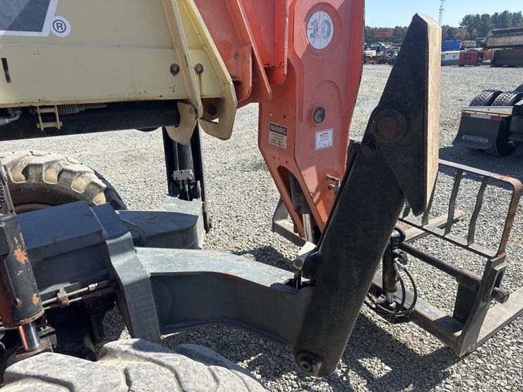 2006-jlg-g10-55a-image-28