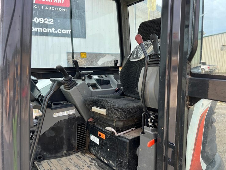 2022-bobcat-e88-image-26