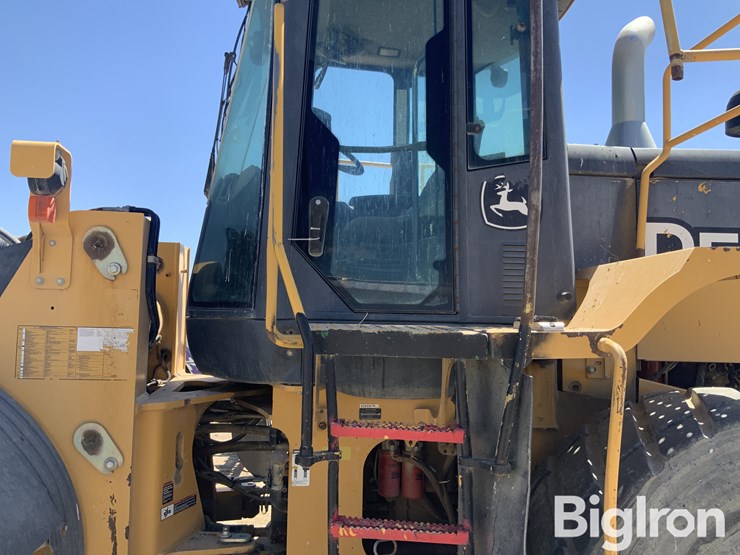 2012-deere-724k-image-10