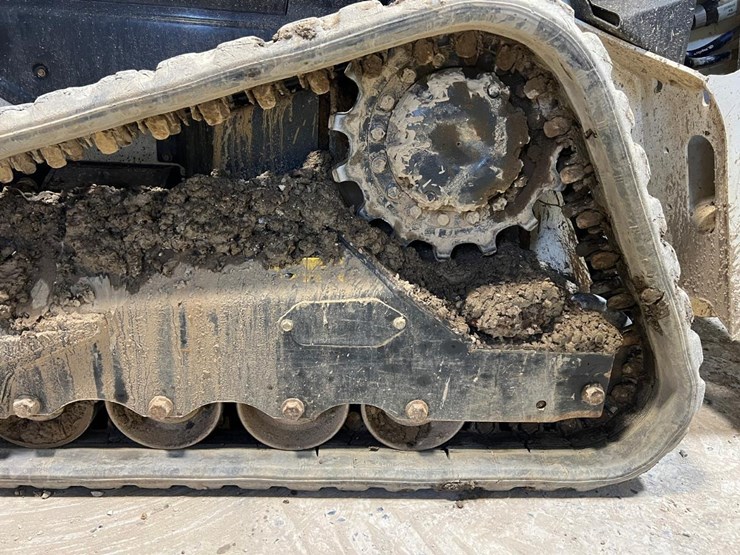 2022-bobcat-t64-image-15