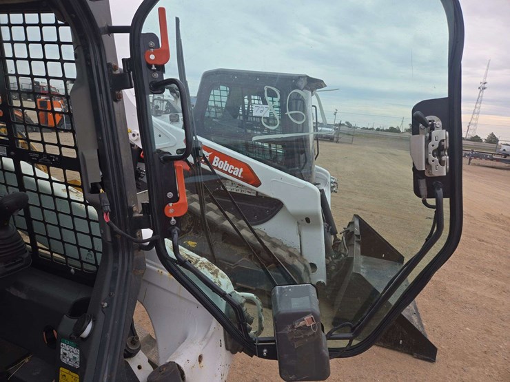 2022-bobcat-t64-image-9
