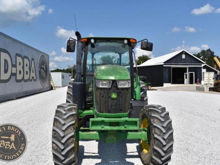2017-john-deere-6120e-image-18