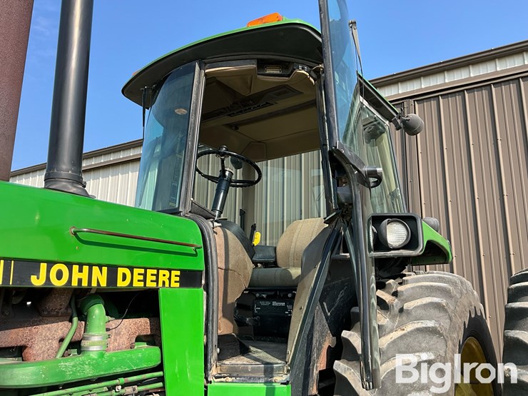 1989-john-deere-4555-image-19