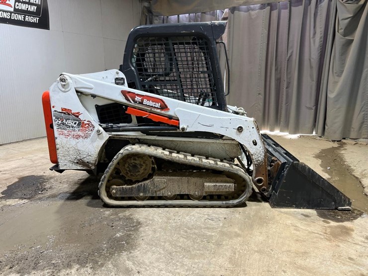 2023-bobcat-t450-image-7