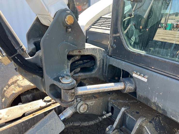 2022-bobcat-e88-image-15