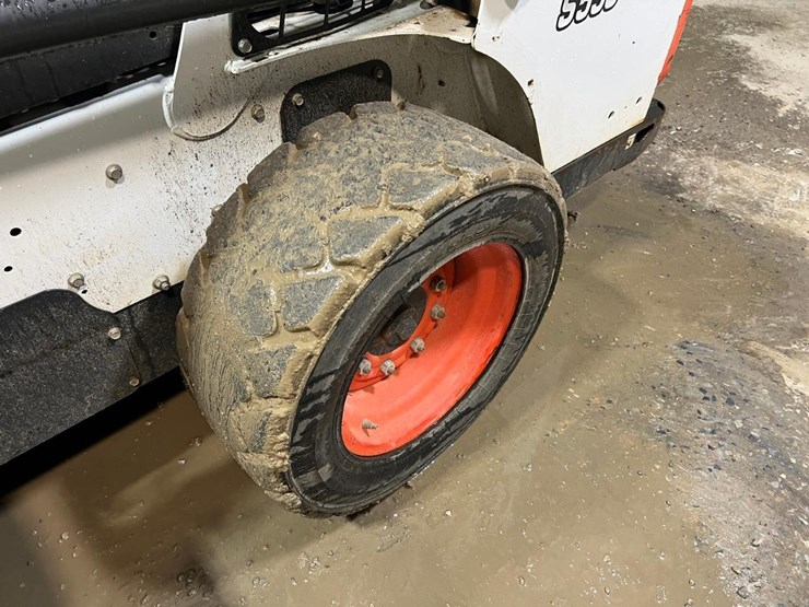 2017-bobcat-s550-image-13