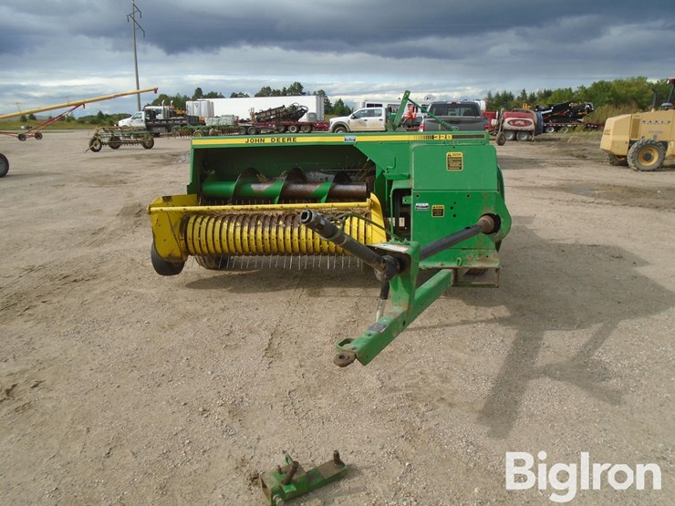 1989-john-deere-328-image-2