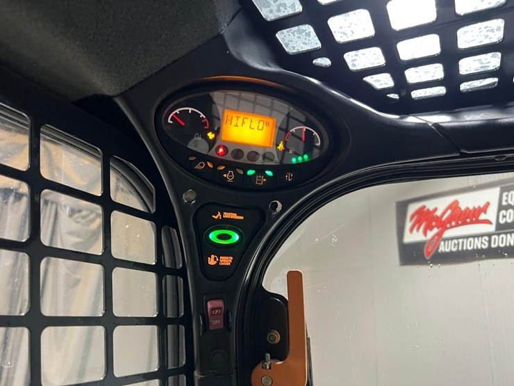 2016-bobcat-t870-image-26