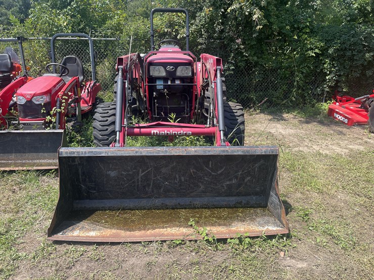 2019-mahindra-4540-image-2
