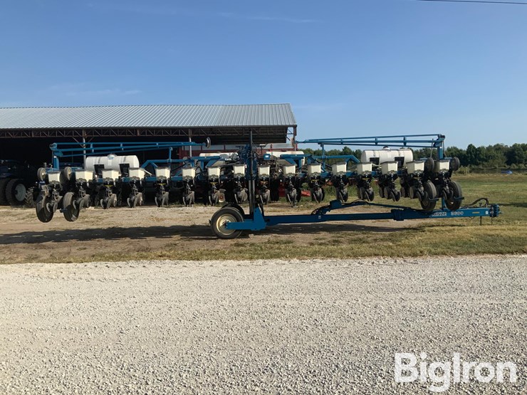 2005-kinze-3600-image-4