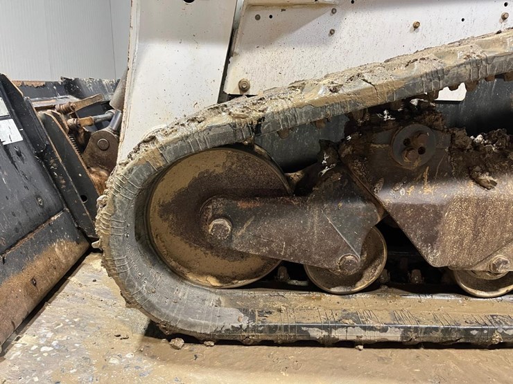 2019-bobcat-t870-image-13