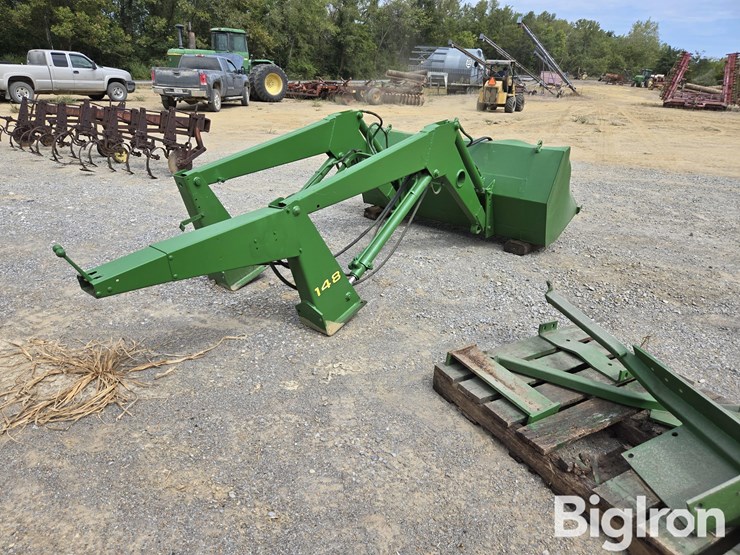 john-deere-148-image-5