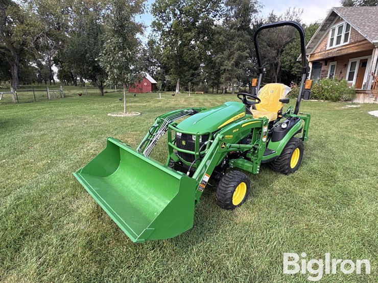2021-john-deere-1025r-image-1