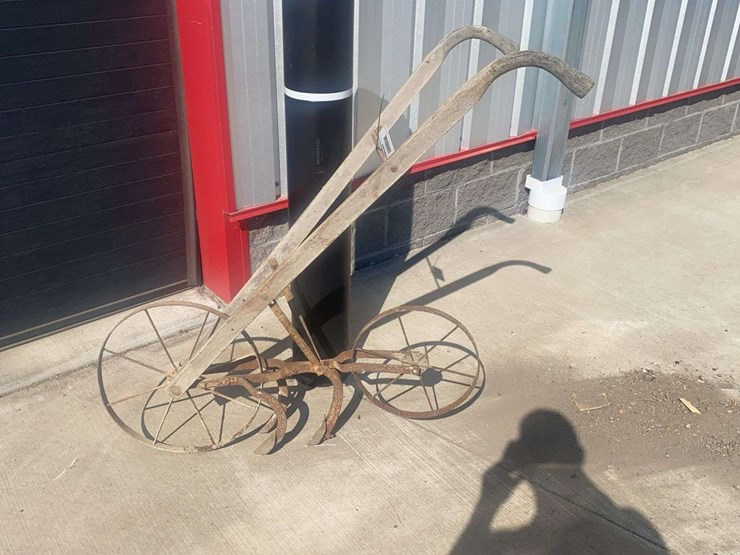 wooden-garden-cultivator-image-1