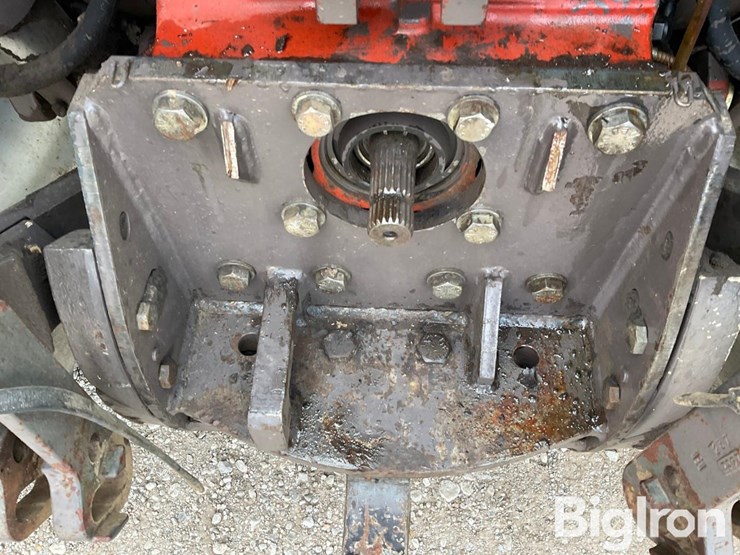 1997-massey-ferguson-8140-image-10