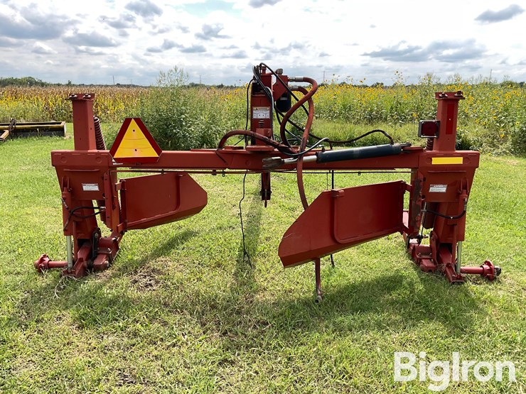 new-holland-1475-image-6
