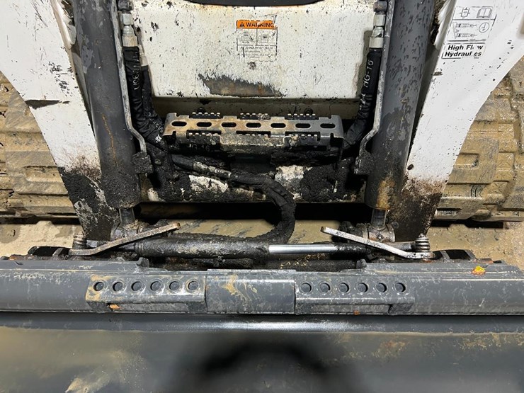 2020-bobcat-t770-image-10