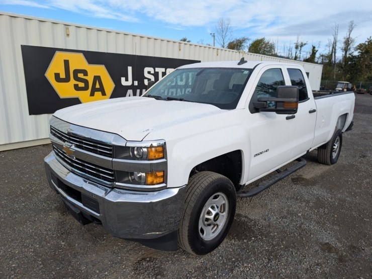 2016-chevrolet-silverado-2500-image-1