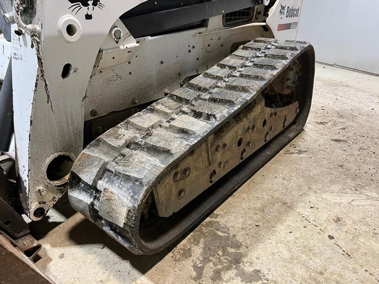 2016-bobcat-t870-image-13