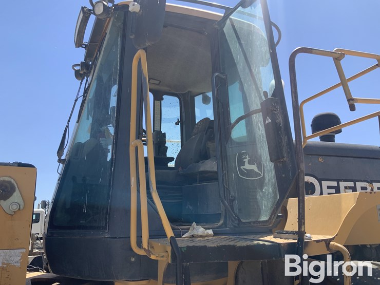 2012-deere-724k-image-9