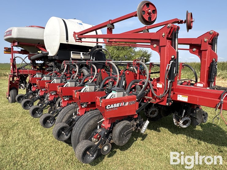 2013-case-ih-1250-image-13