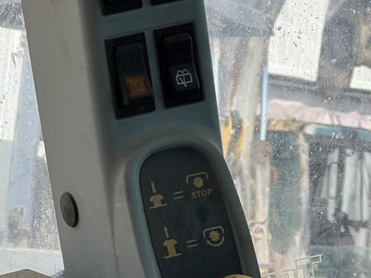 new-holland-t5050-image-14