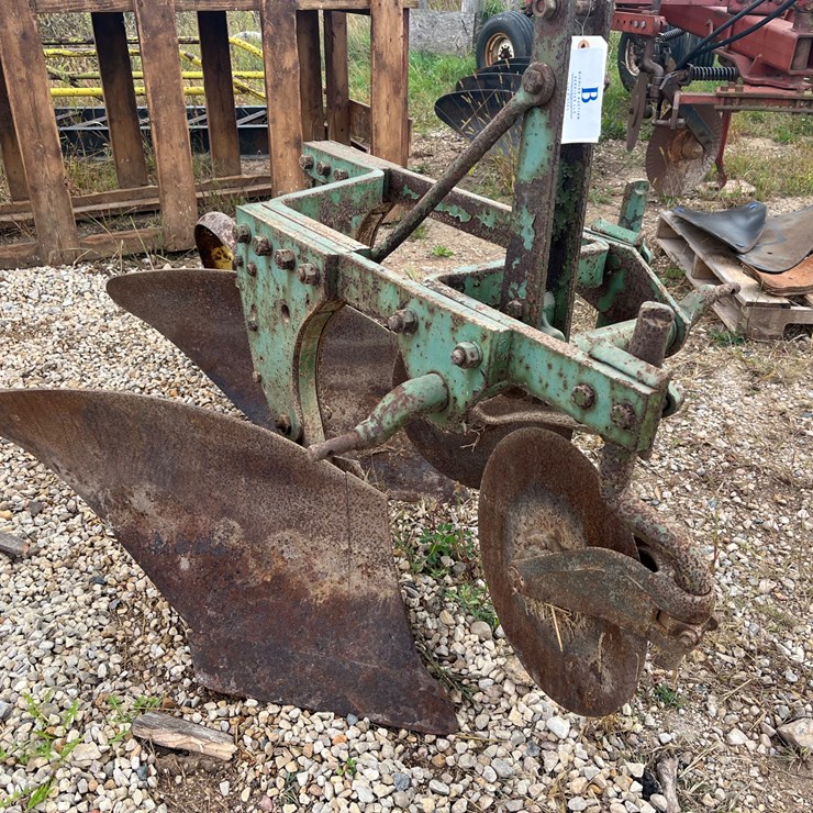 JOHN DEERE 2