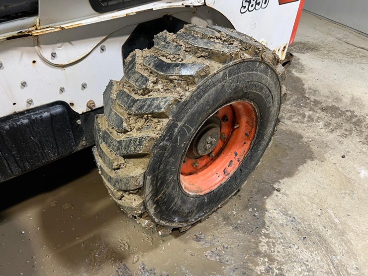 2021-bobcat-s850-image-13