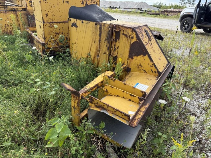 #1415-•-gomaco-gt3600-curb-machine-image-103