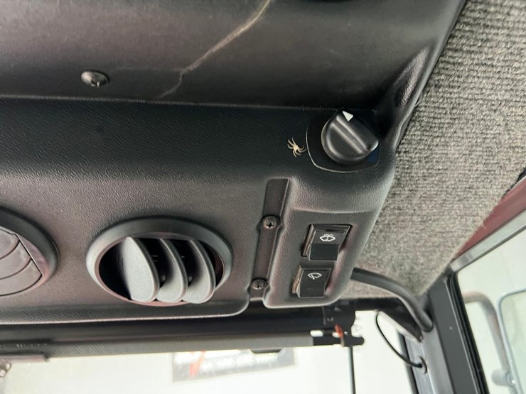mccormick-f90-image-34