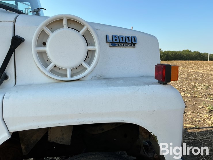 1992-ford-ln8000-image-15