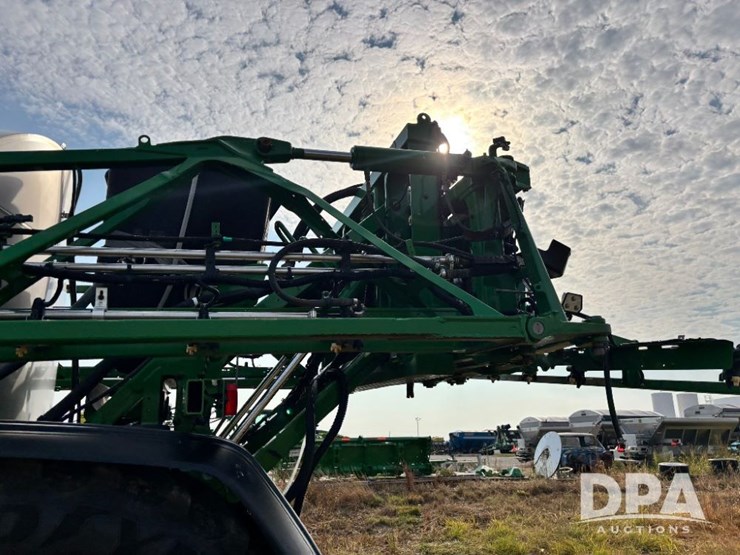 2025-john-deere-616r-image-77