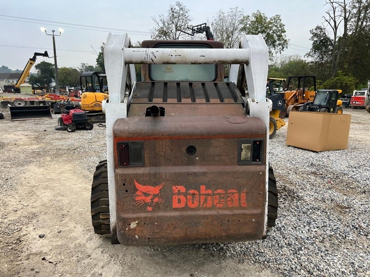 2008-bobcat-s300-image-4