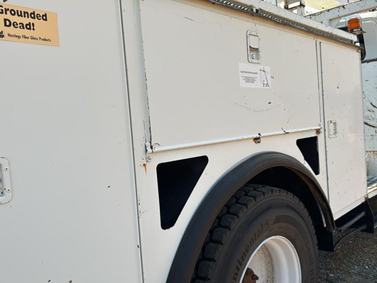 2007-international-durastar-4300-image-32