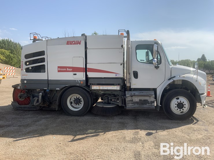 2015-elgin-broom-bear-image-4
