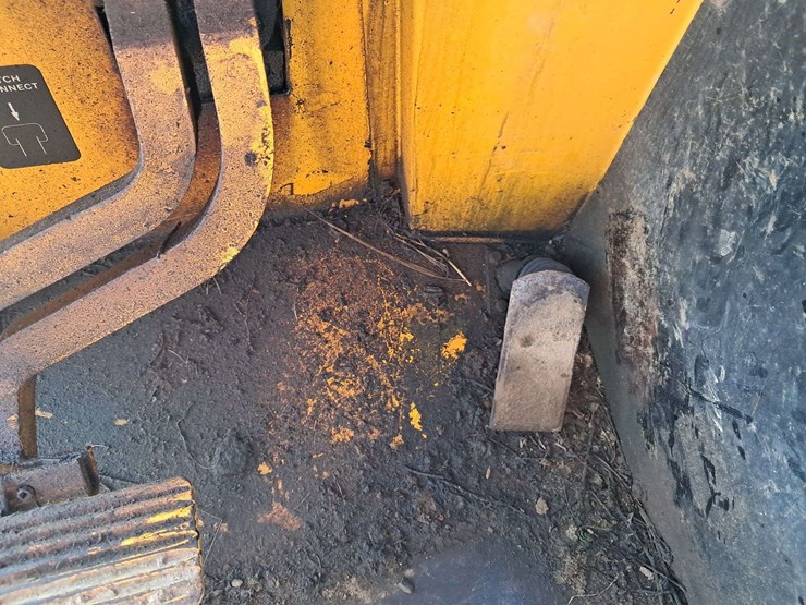 deere-310c-image-25
