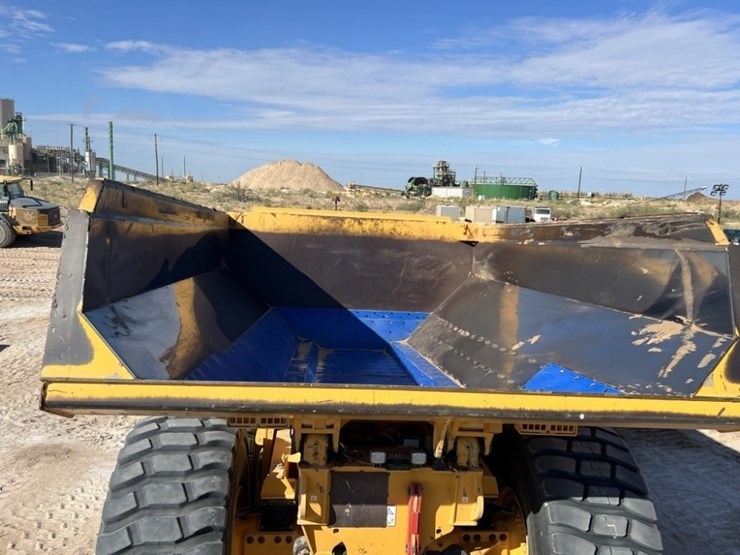 2020-volvo-a60h-image-19