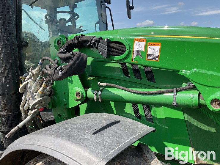 2015-john-deere-6125m-image-18