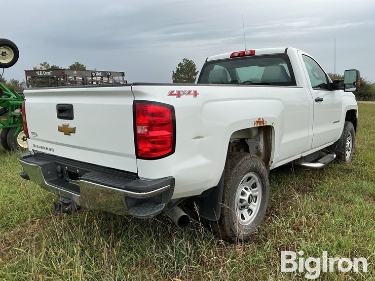 2015-chevrolet-silverado-3500-image-5