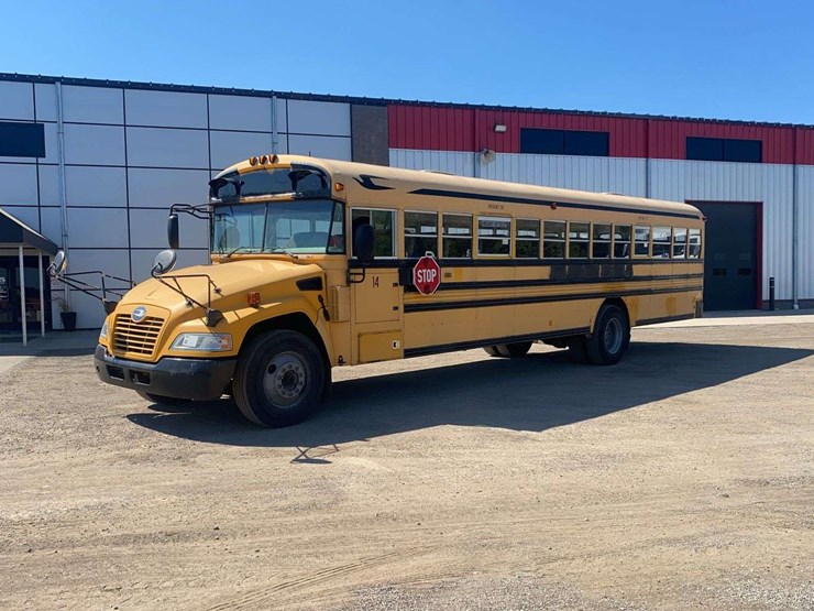 2009-blue-bird-bb-conventional-school-bus-image-2