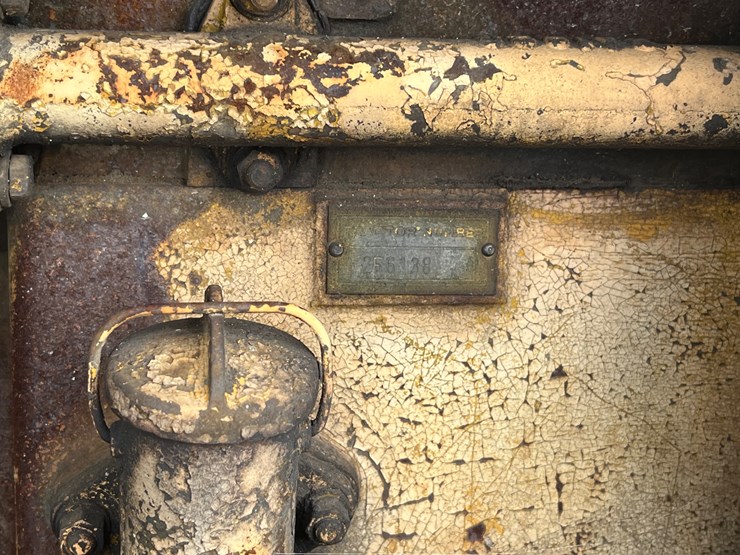 caterpillar-22-image-11