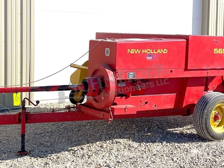 new-holland-565-image-2