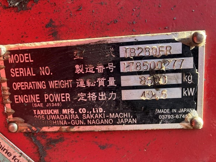 2016-takeuchi-tb280fr-image-27