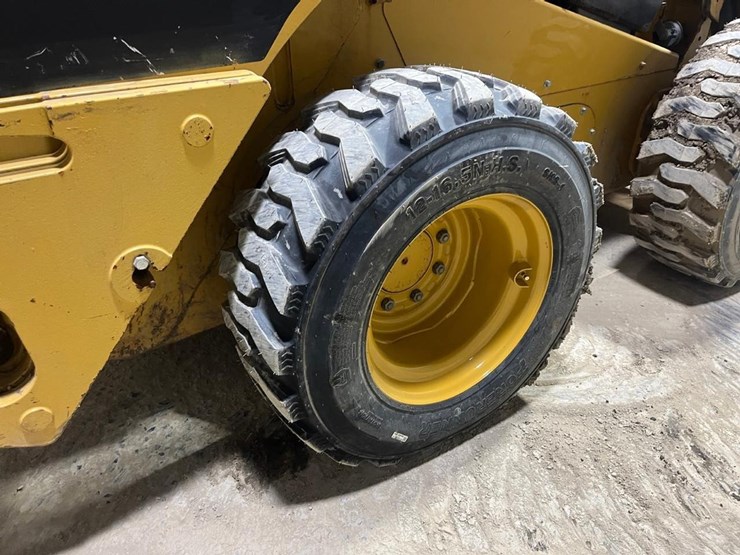 caterpillar-246c-image-17