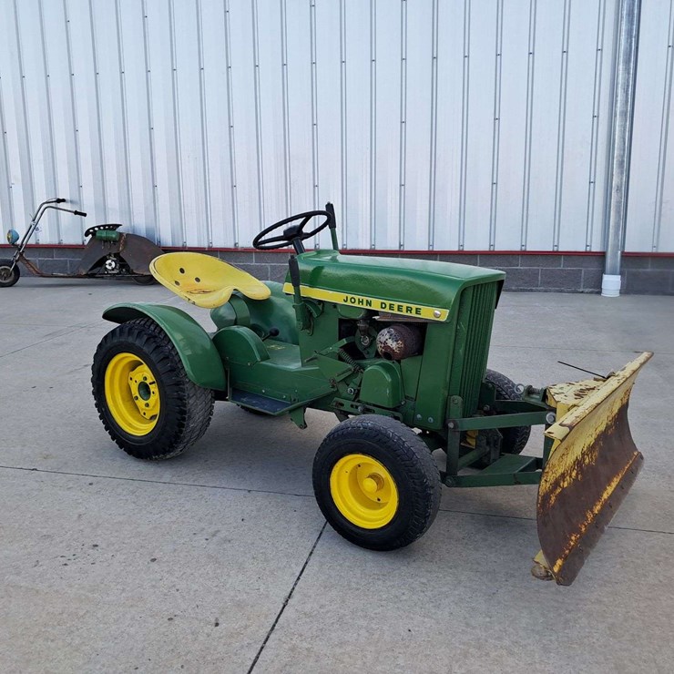 JOHN DEERE 110