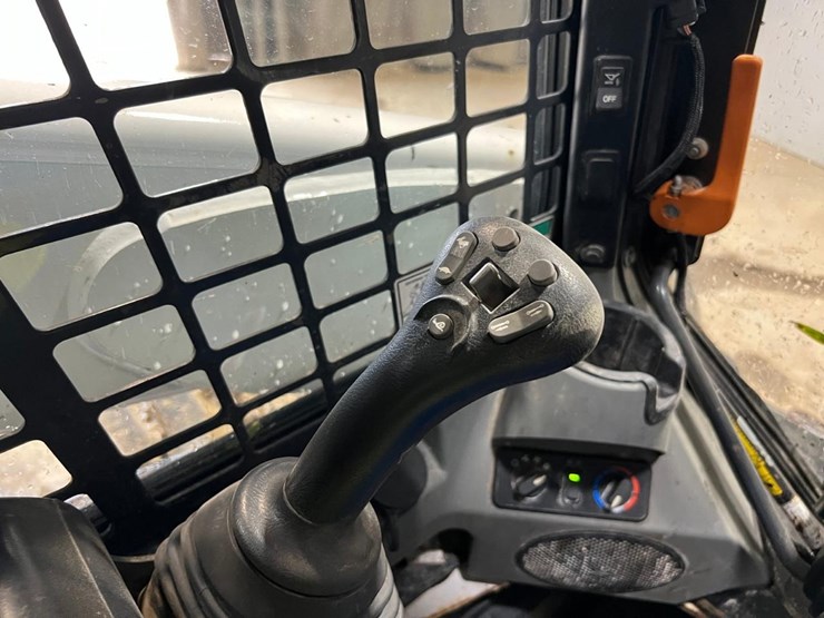 2021-bobcat-s850-image-23